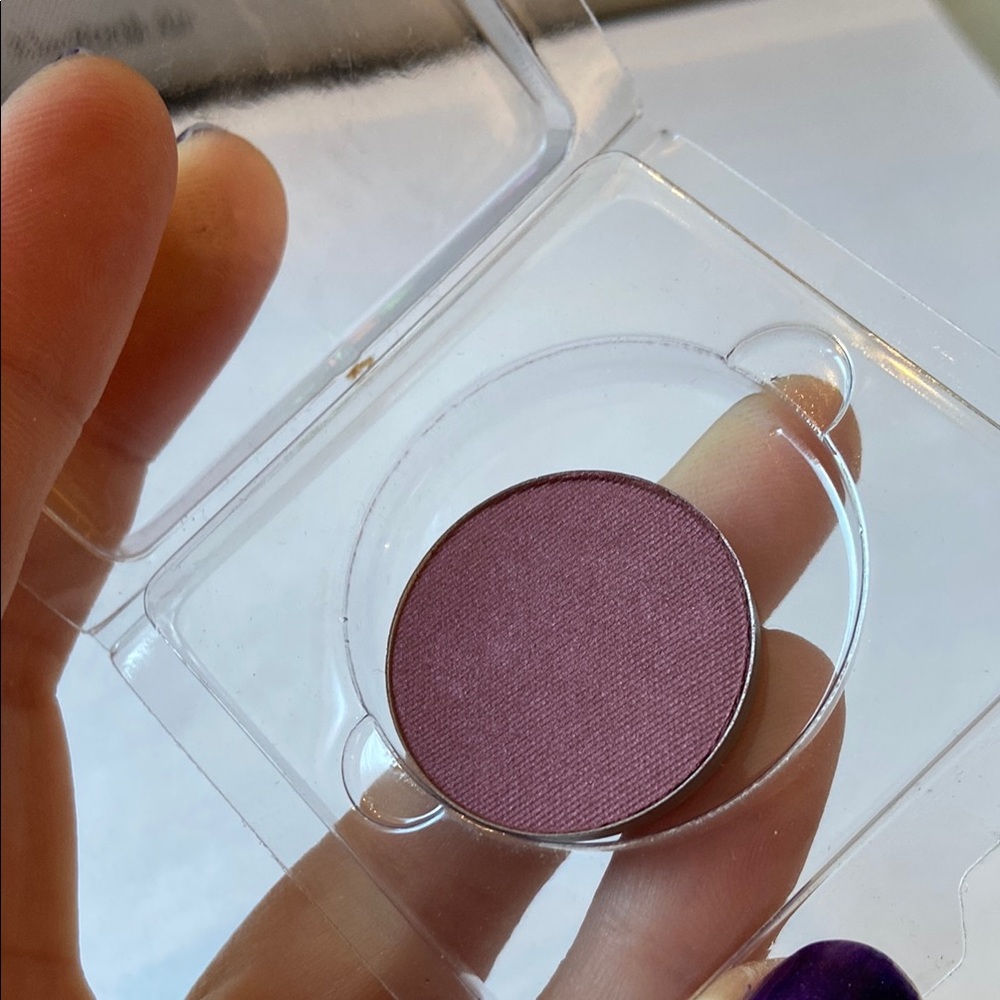 Brand New! Fresh Berries Mineral Eyeshadow Pan